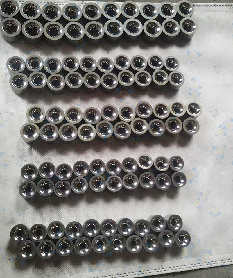 1762436633129293.png carbide weld coated die.png